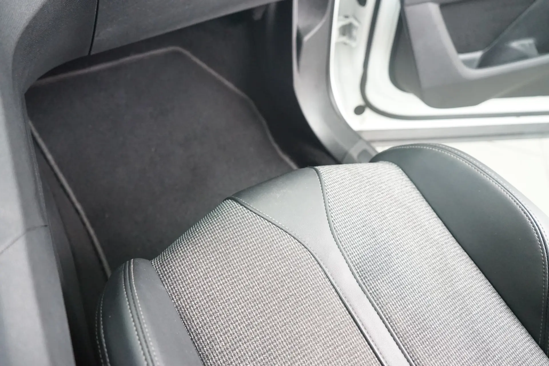 Peugeot 3008 1.2 PureTech Allure Pack EAT8 35
