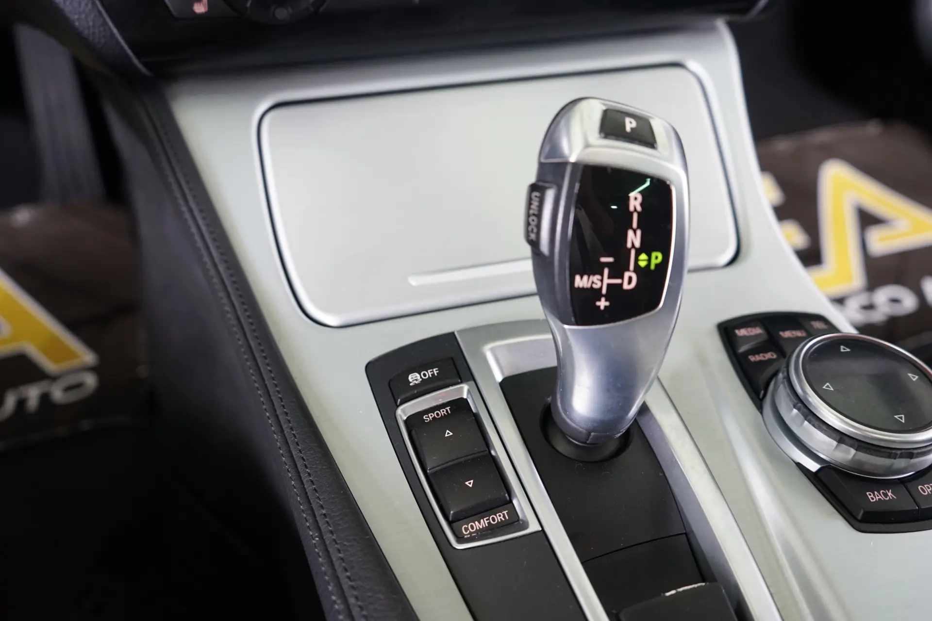 BMW 520 d Exclusive Auto 129g 28