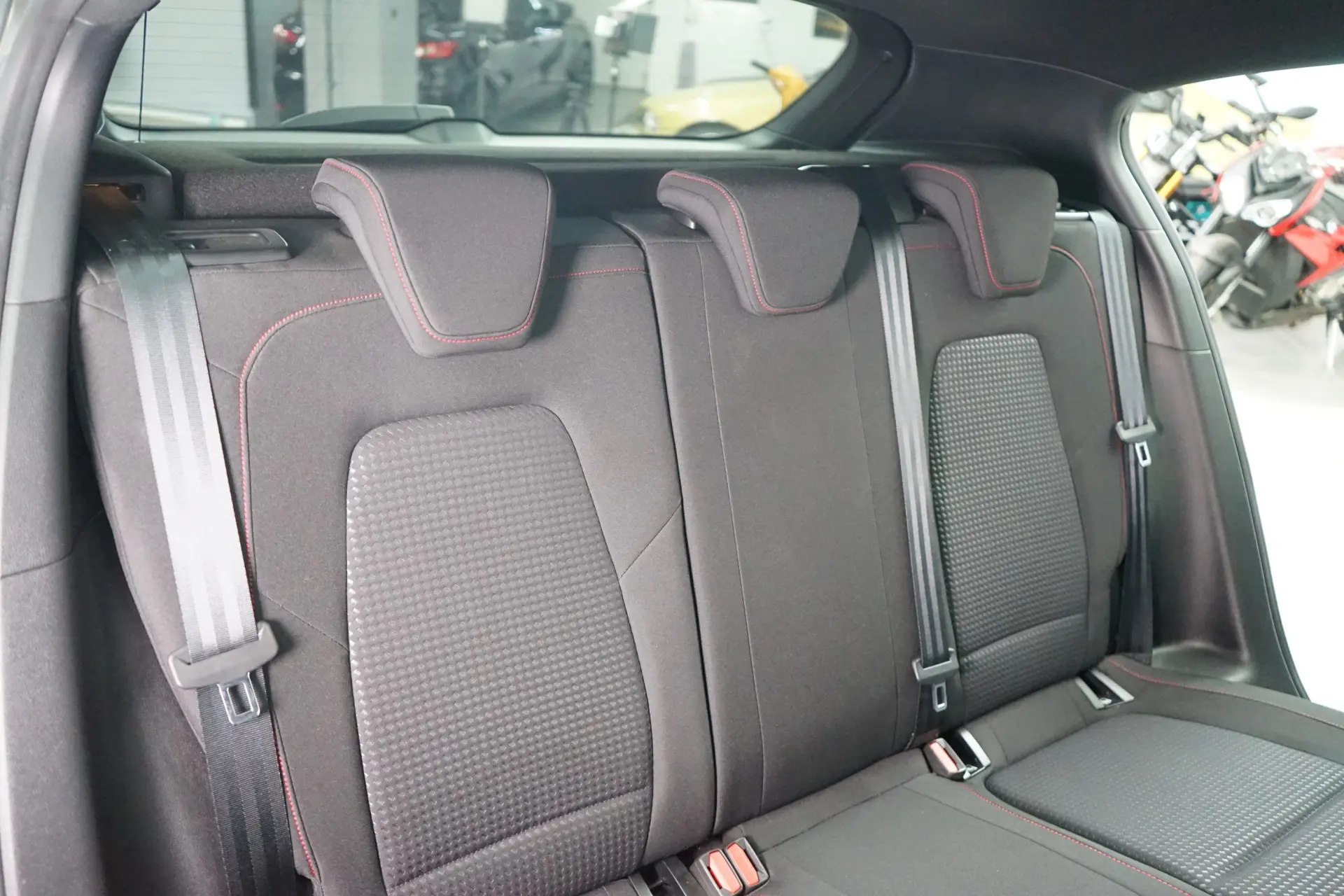 Ford Focus 1.5 TDCi EcoBlue ST-Line 38