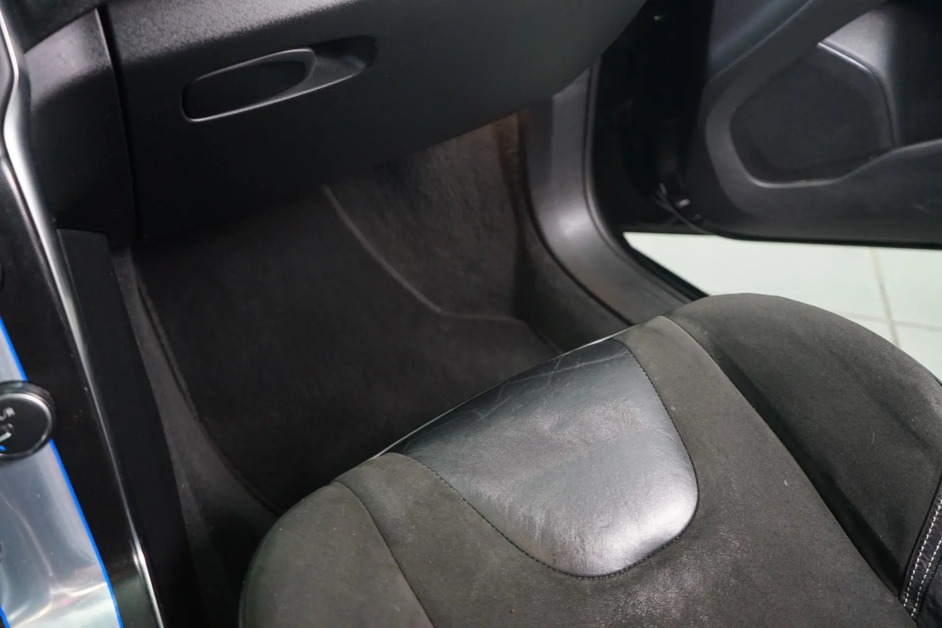 Volvo V40 1.6 D2 R-Design Momentum 33