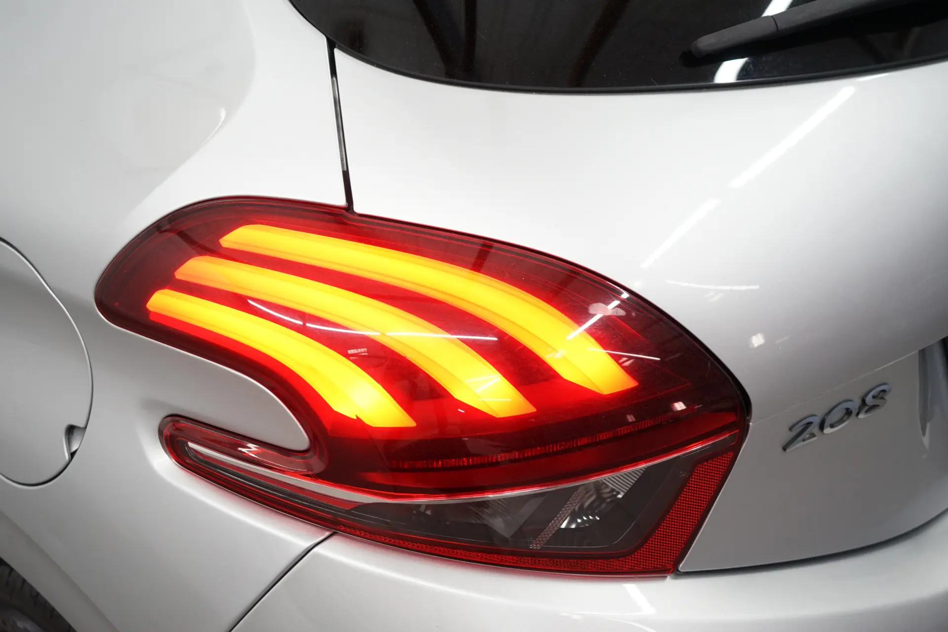 Peugeot 208 1.6 BlueHDi Active 16