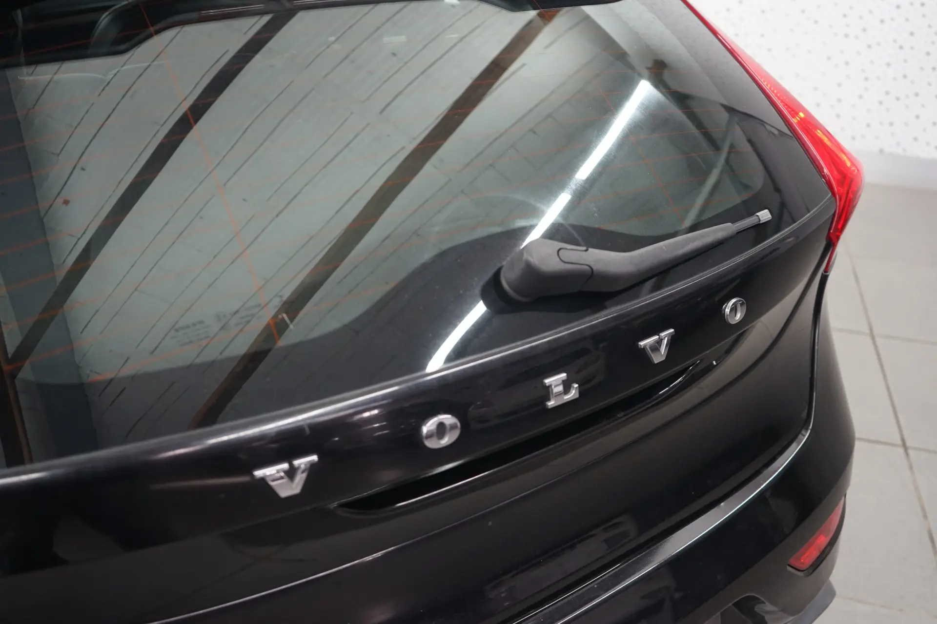 Volvo V40 1.6 D2 R-Design Momentum 11