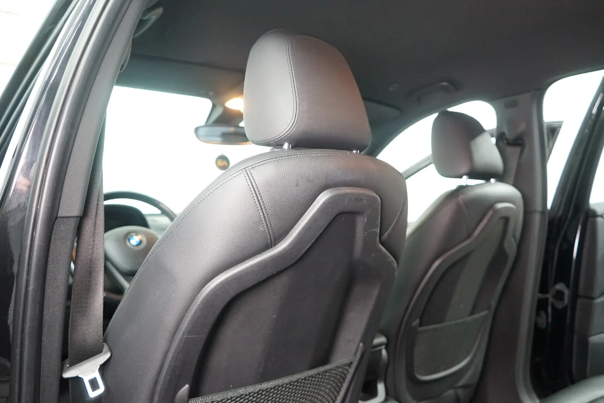 BMW X1 20 d xDrive Auto Line Sport 38
