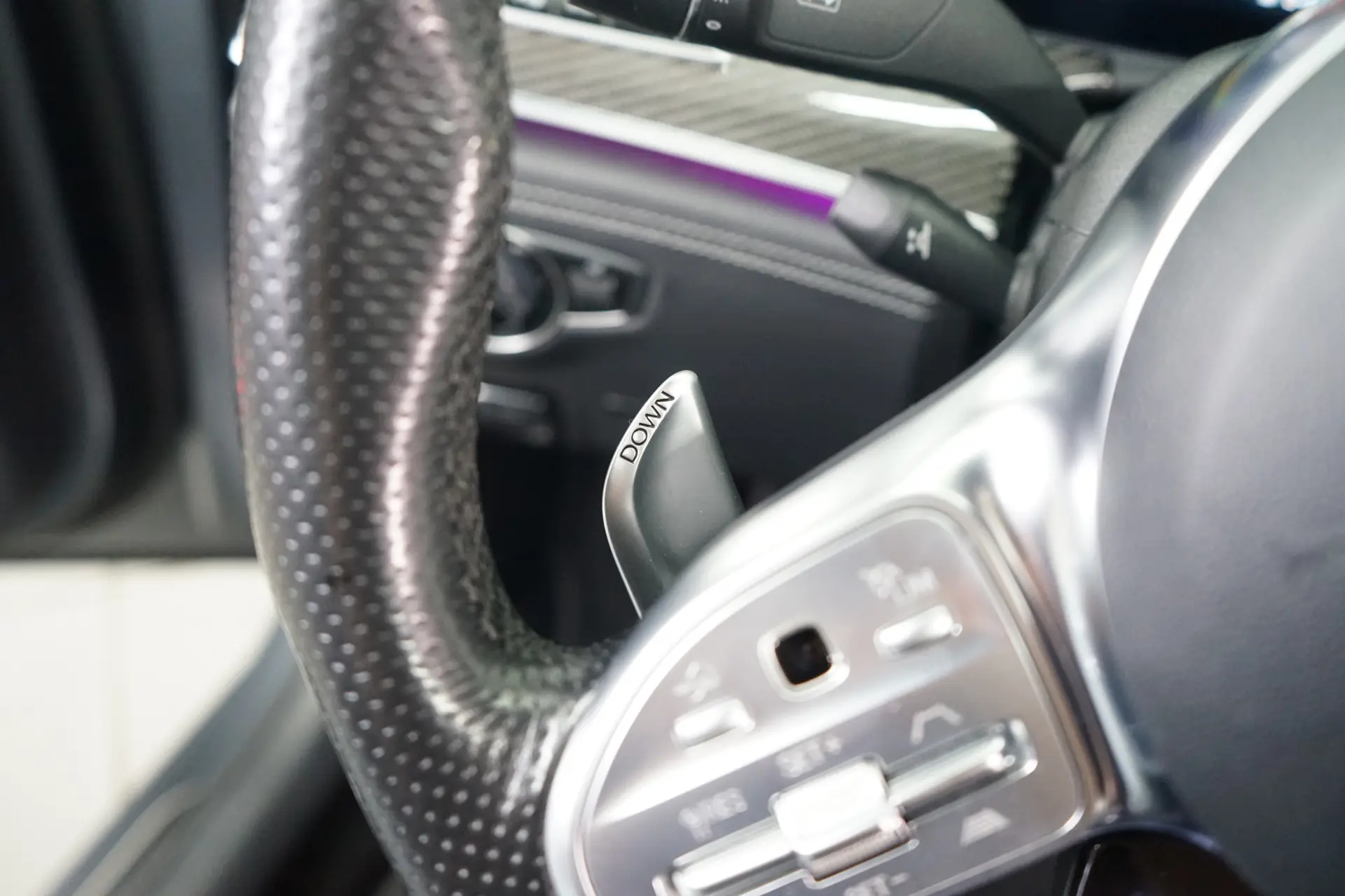 Mercedes-Benz AMG GT 4 portas 43 4Matic+ 28