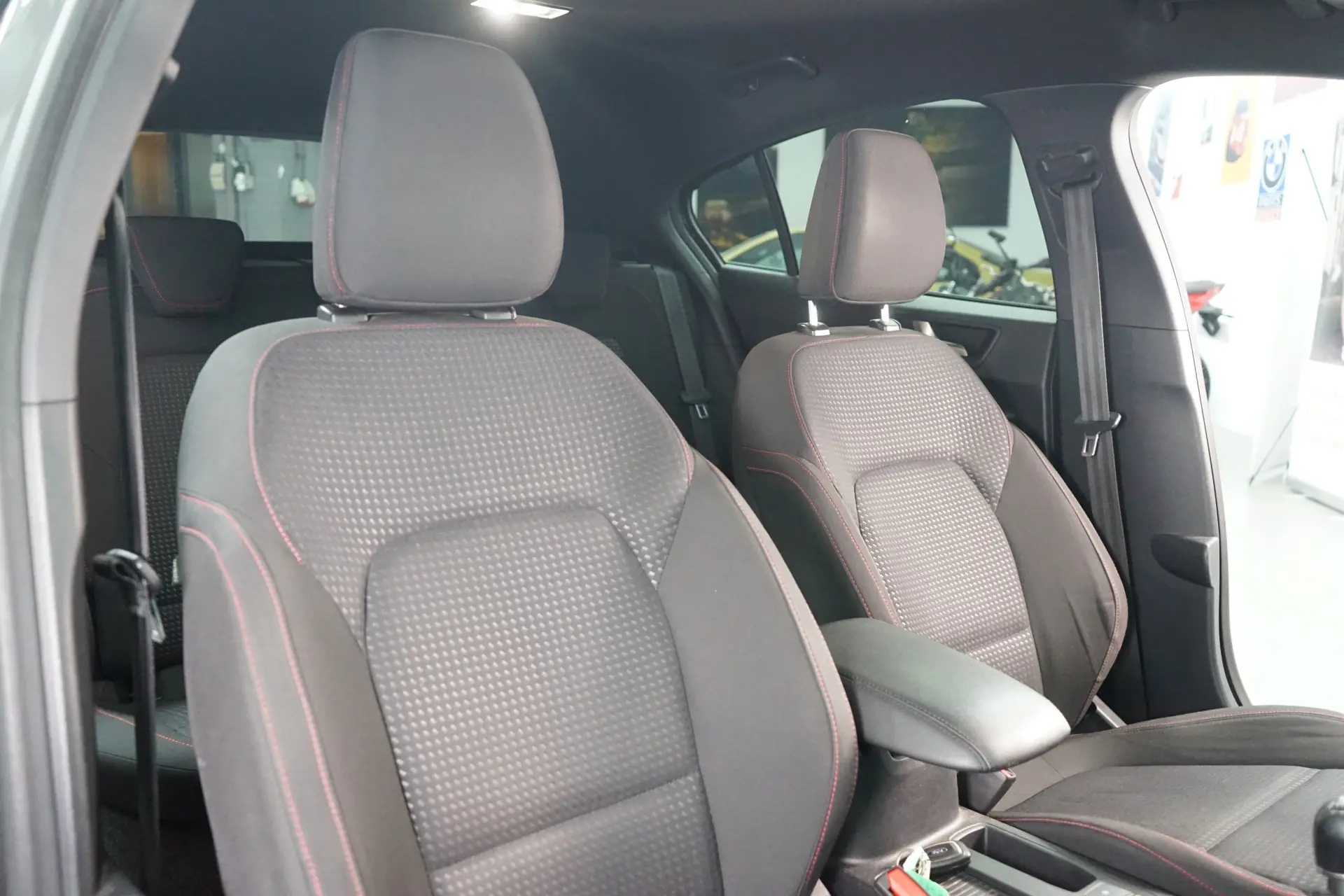 Ford Focus 1.5 TDCi EcoBlue ST-Line 36