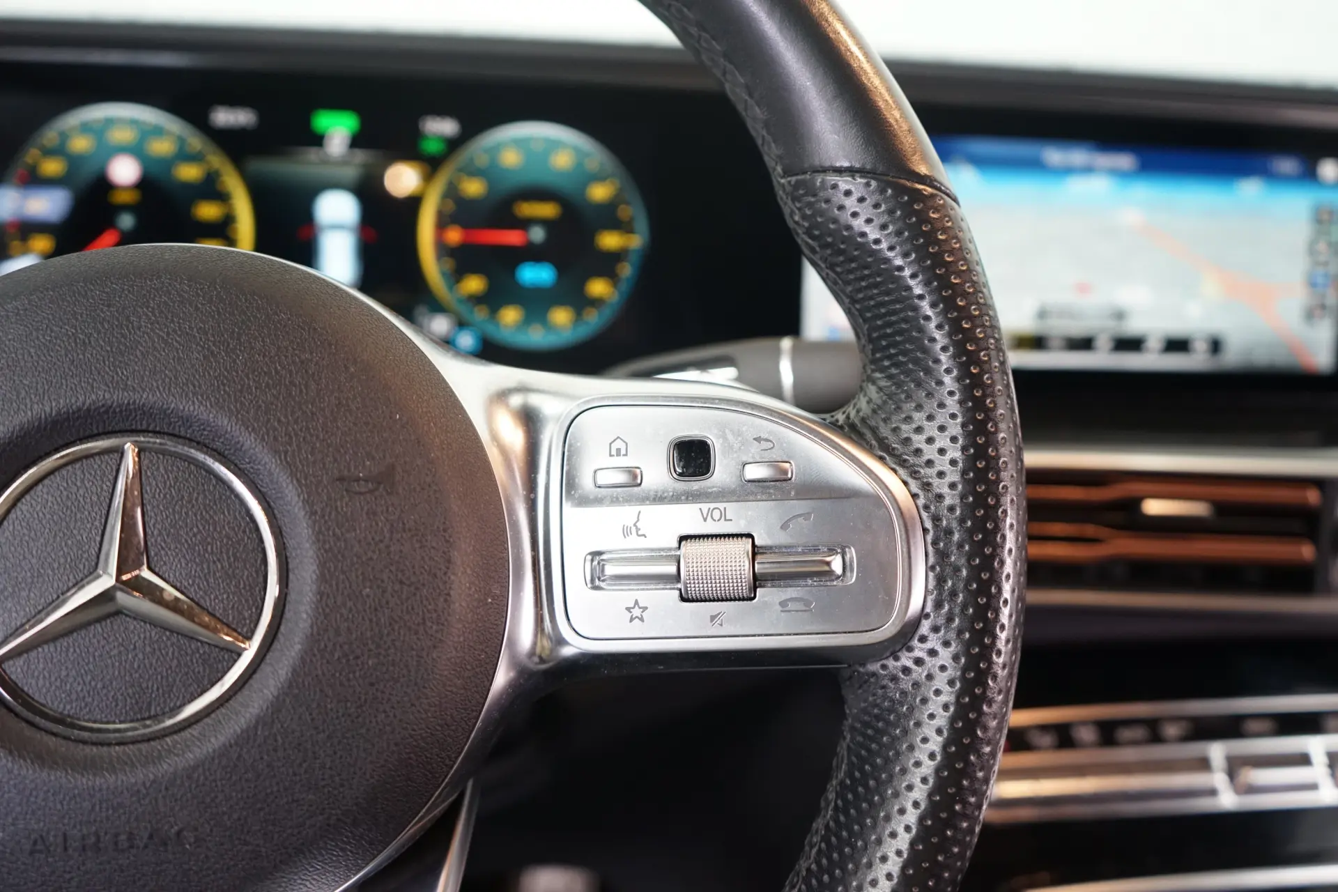 Mercedes-Benz EQC 400 4Matic 25
