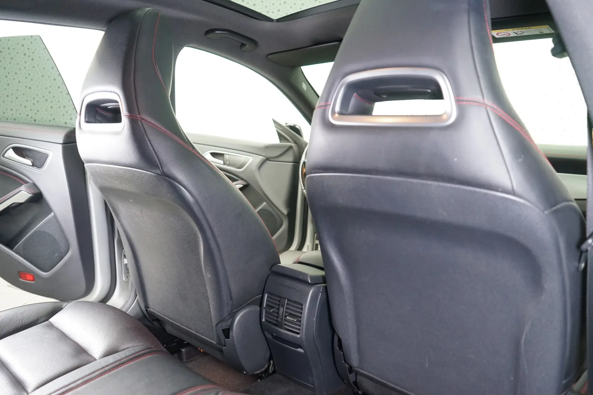 Mercedes-Benz CLA 180 d Shooting Brake AMG Line Aut. 42