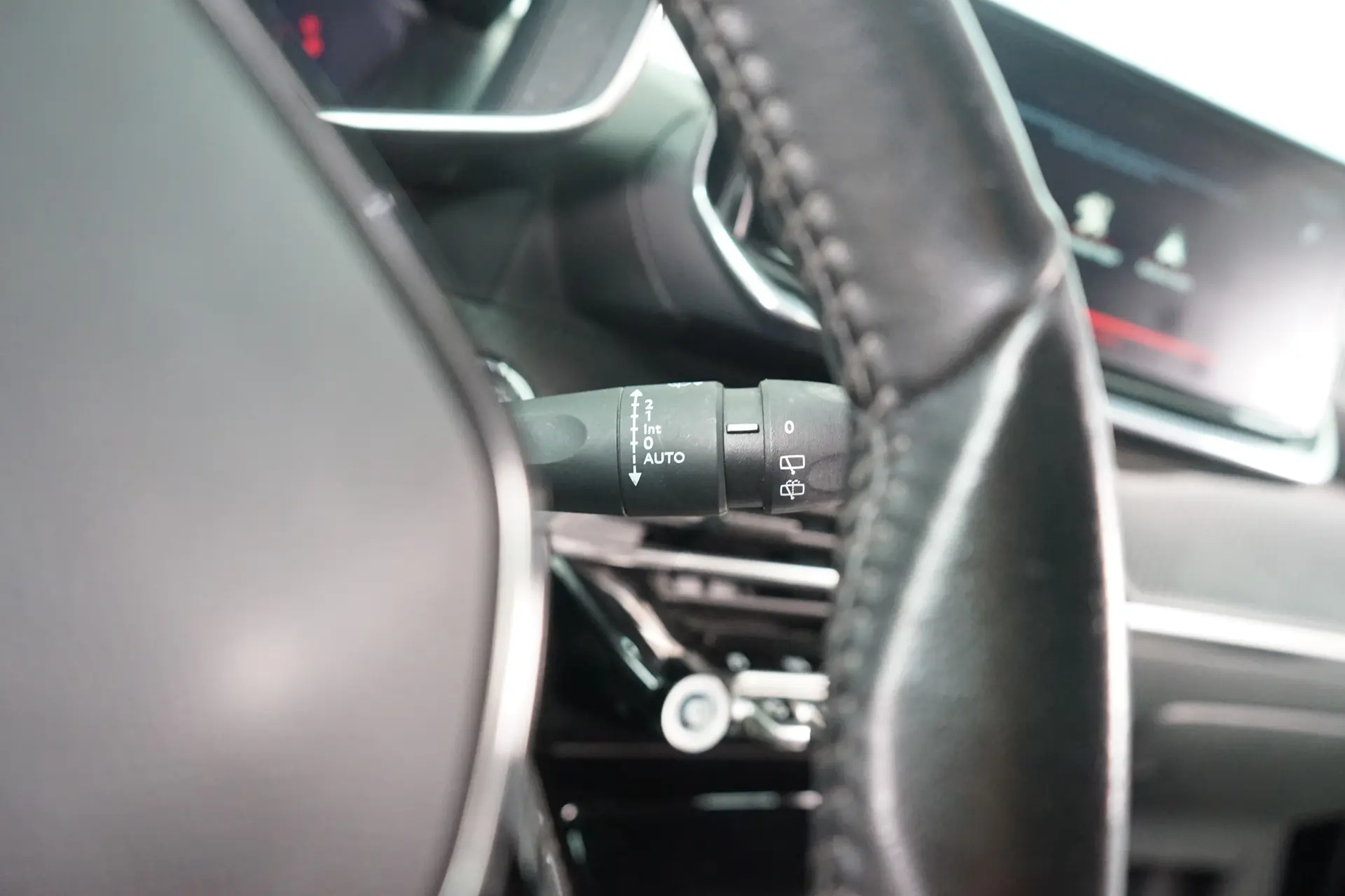 Peugeot 2008 1.2 PureTech Allure 26