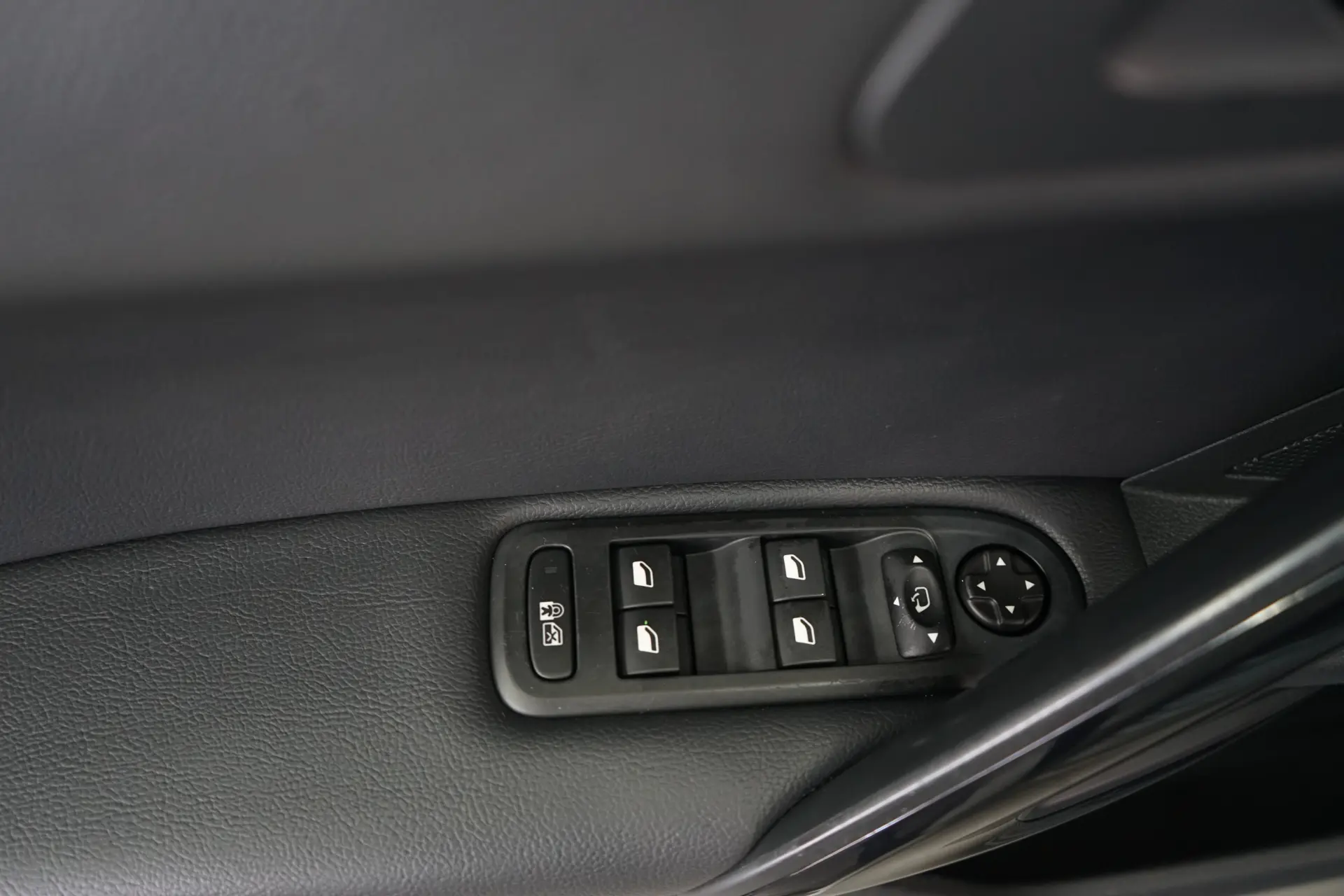 Peugeot 508 RXH 2.0 HDi Hybrid4 2-Tronic 16