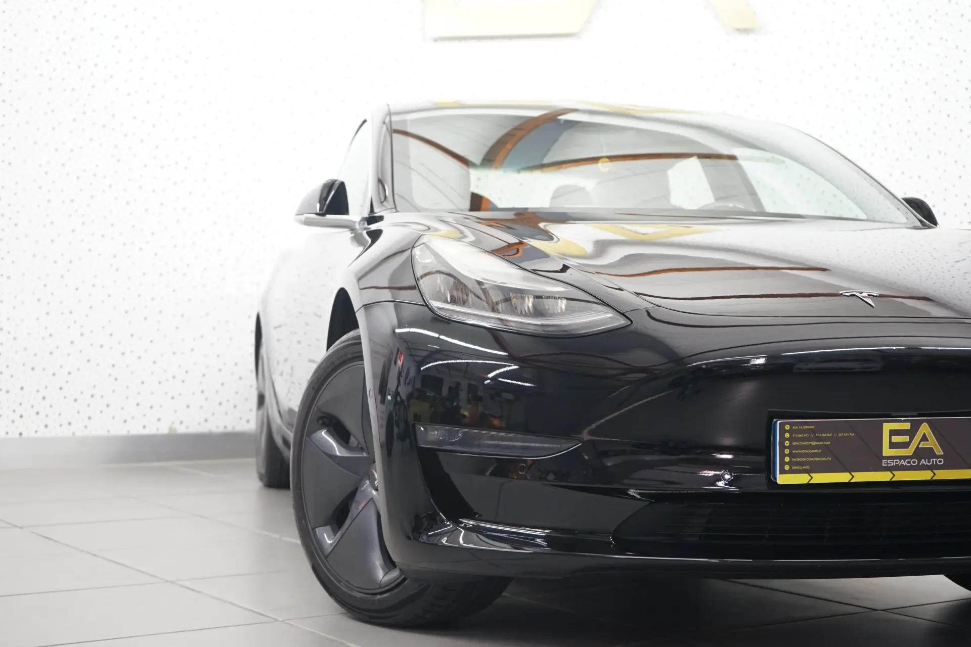 Tesla Model 3 Standard Range Plus RWD 30