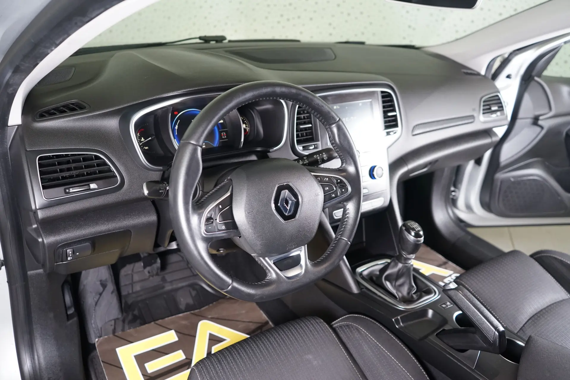 Renault Mégane Sport Tourer 1.5 dCi Intens 15