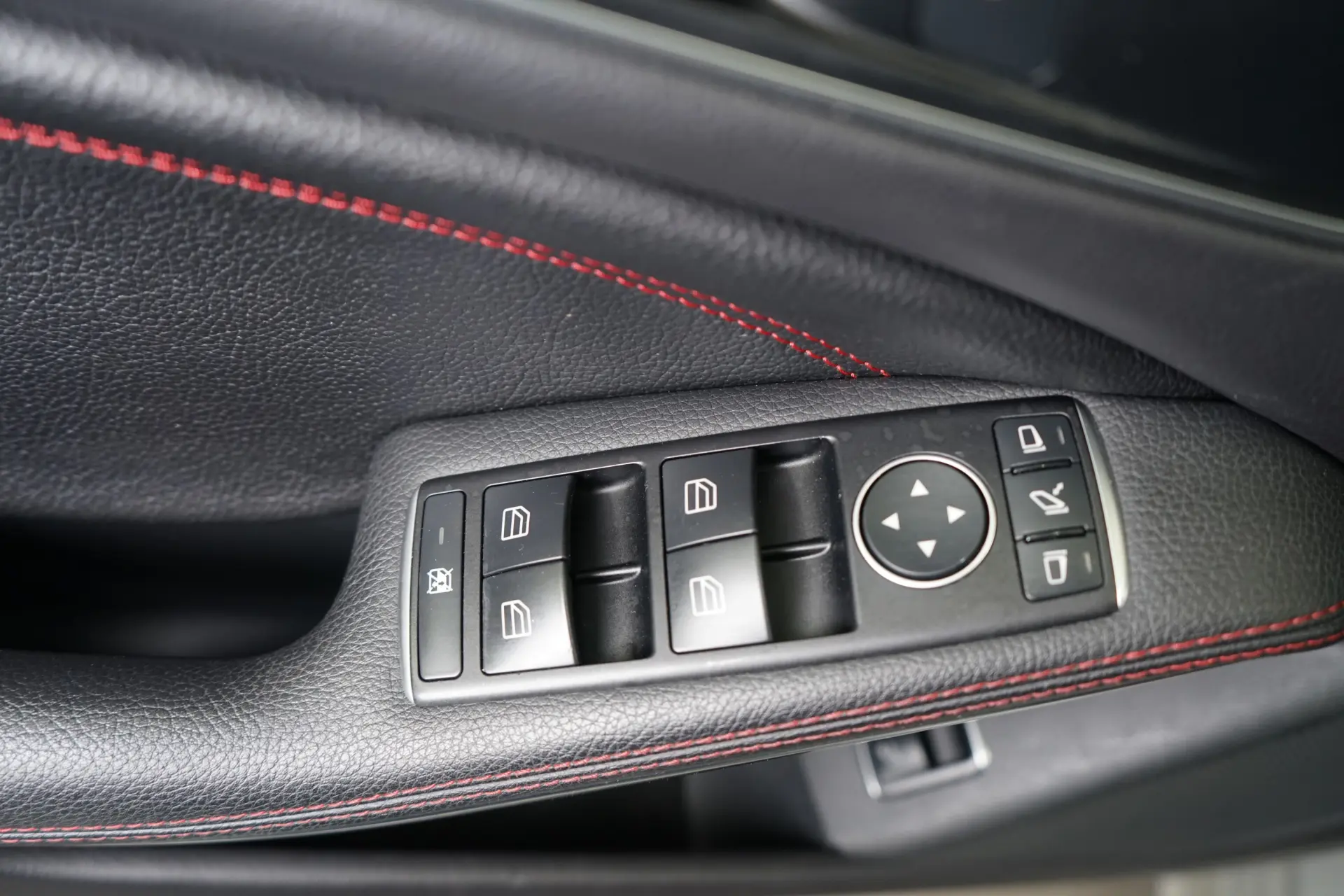 Mercedes-Benz CLA 180 d Shooting Brake AMG Line Aut. 21