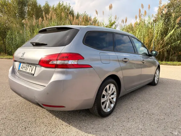 Peugeot 308 SW 1.5 BlueHDi Style 7