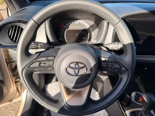 Toyota Aygo X 1.0 Envy CVT 12