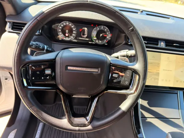 Land Rover Range Rover Velar 2.0 P400e AWD R-Dynamic HSE 12