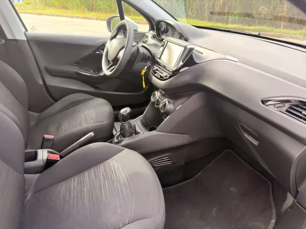Peugeot 208 1.5 BlueHDi Active Business Pack 23