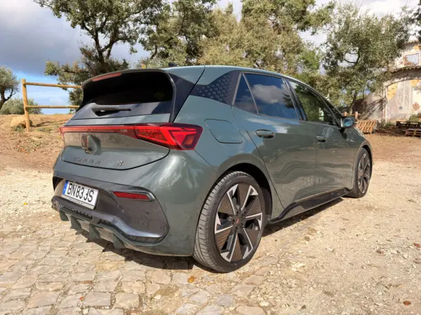 Cupra Born 79 kWh e-Boost VZ 7