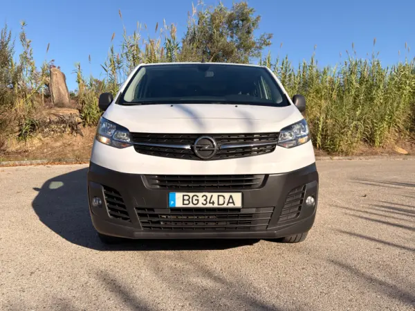 Opel Vivaro 1.5 CDTi L2H1 Essentia 2