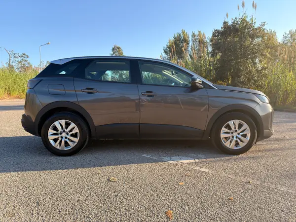 Peugeot 3008 1.5 BlueHDi Active Pack 8