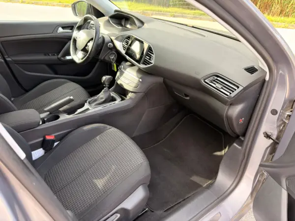 Peugeot 308 SW 1.5 BlueHDi Style 22