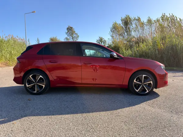Opel Astra 1.2 T GS Line 8