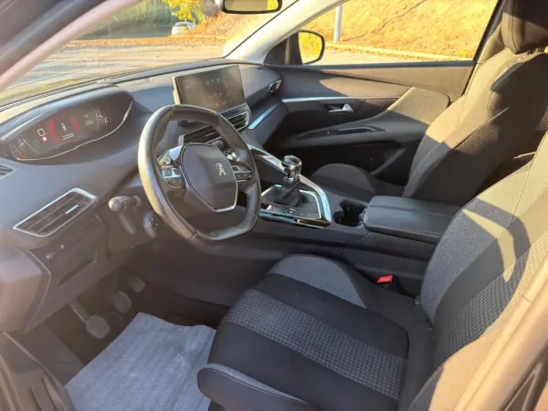Peugeot 3008 1.5 BlueHDi Active Pack 9