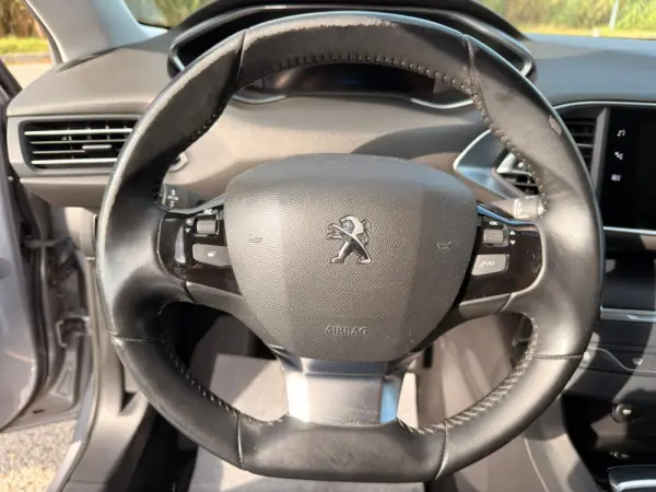 Peugeot 308 SW 1.5 BlueHDi Style 12