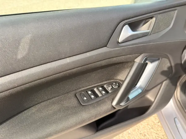 Peugeot 308 SW 1.5 BlueHDi Style 10