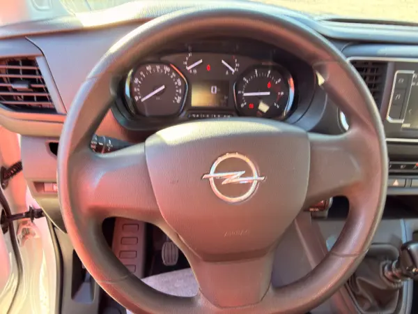 Opel Vivaro 1.5 CDTi L2H1 Essentia 12