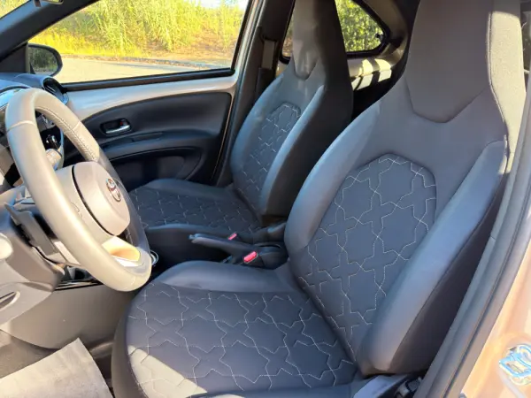 Toyota Aygo X 1.0 Envy CVT 11