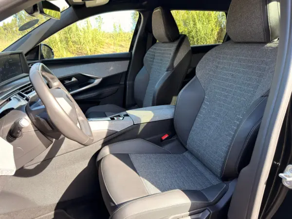 Peugeot 5008 1.2 Hybrid Allure e-DCS6 11