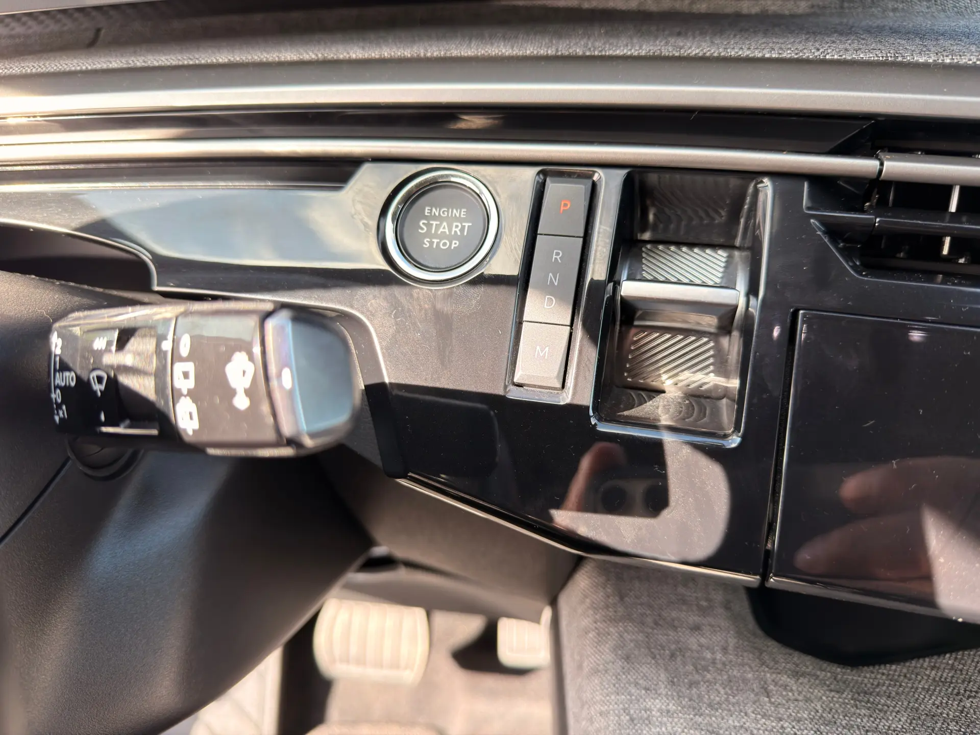 Peugeot 5008 1.2 Hybrid Allure e-DCS6 21