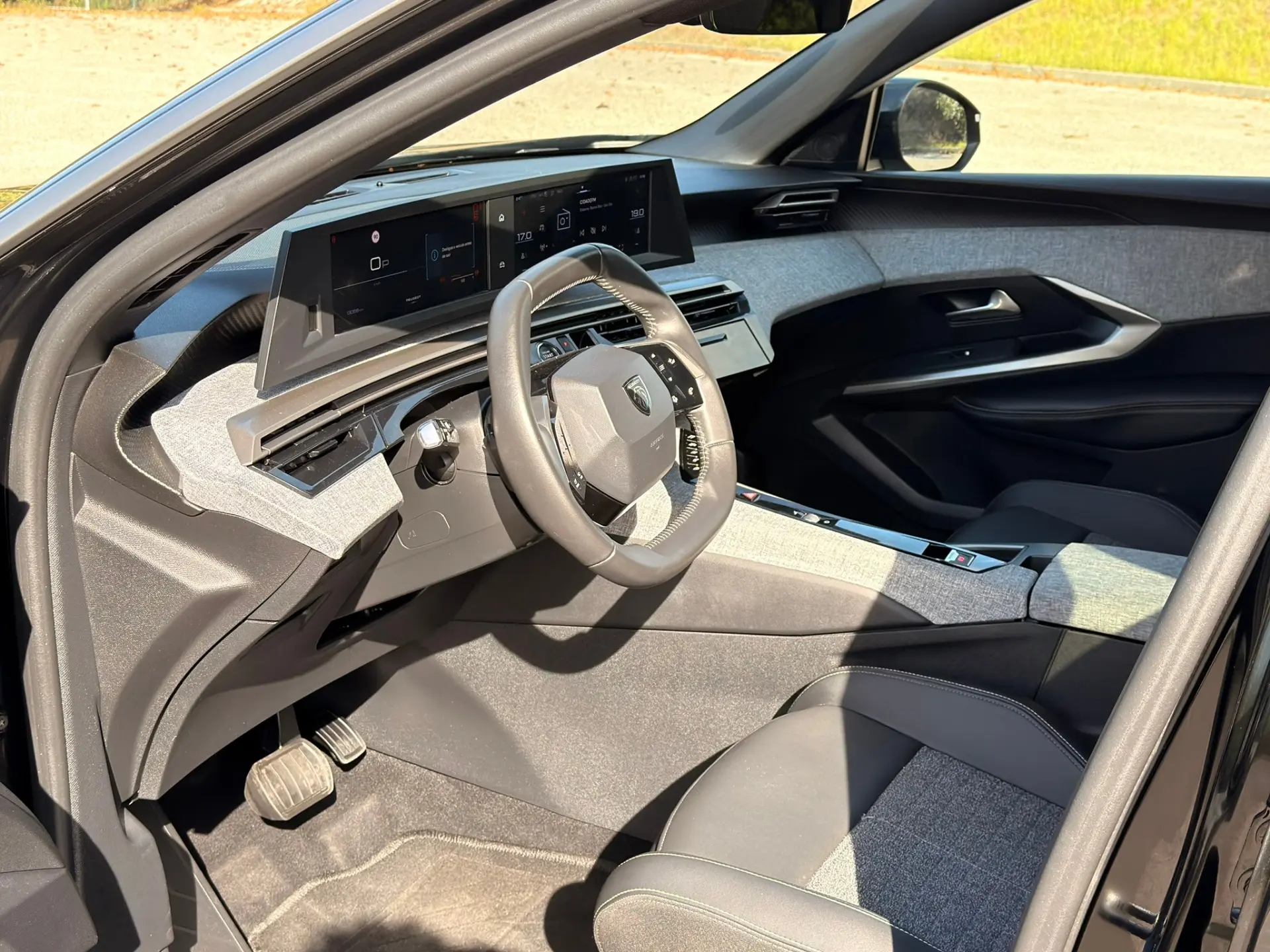 Peugeot 5008 1.2 Hybrid Allure e-DCS6 9