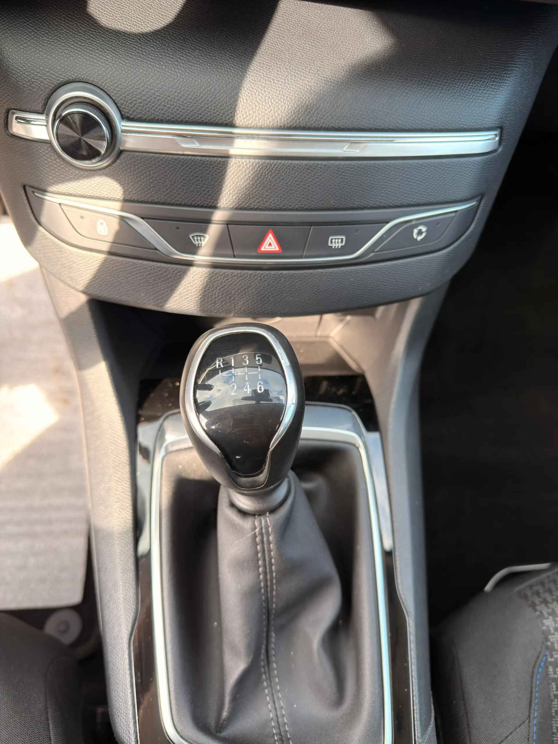 Peugeot 308 SW 1.5 BlueHDi Style 15