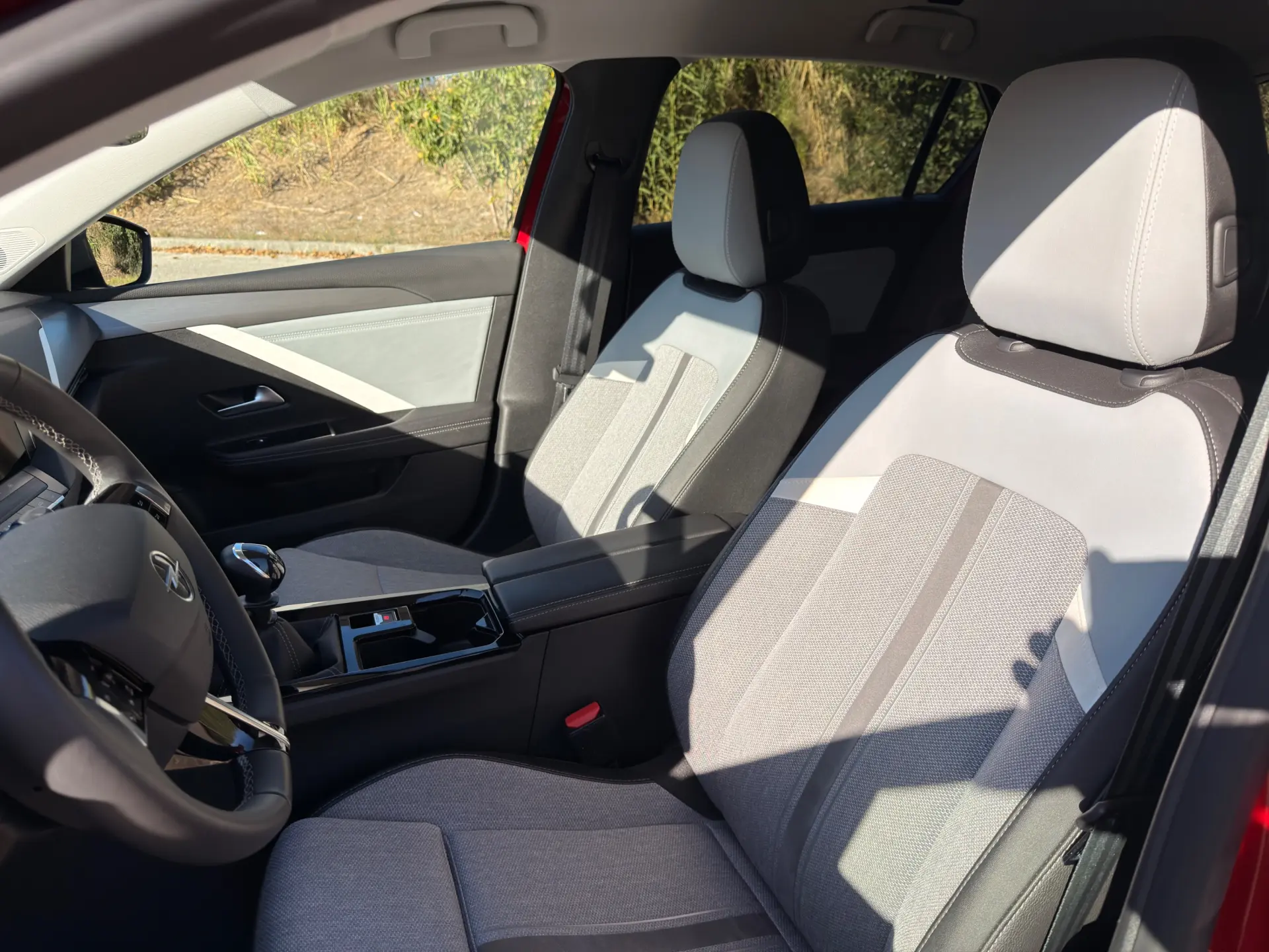 Opel Astra 1.2 T GS Line 11