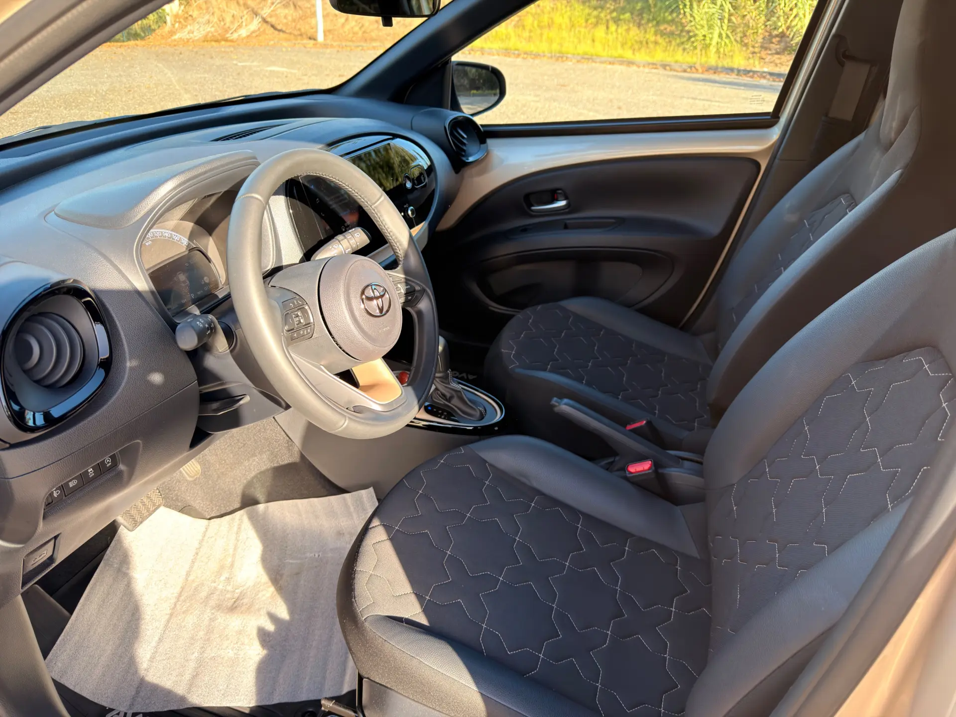 Toyota Aygo X 1.0 Envy CVT 9