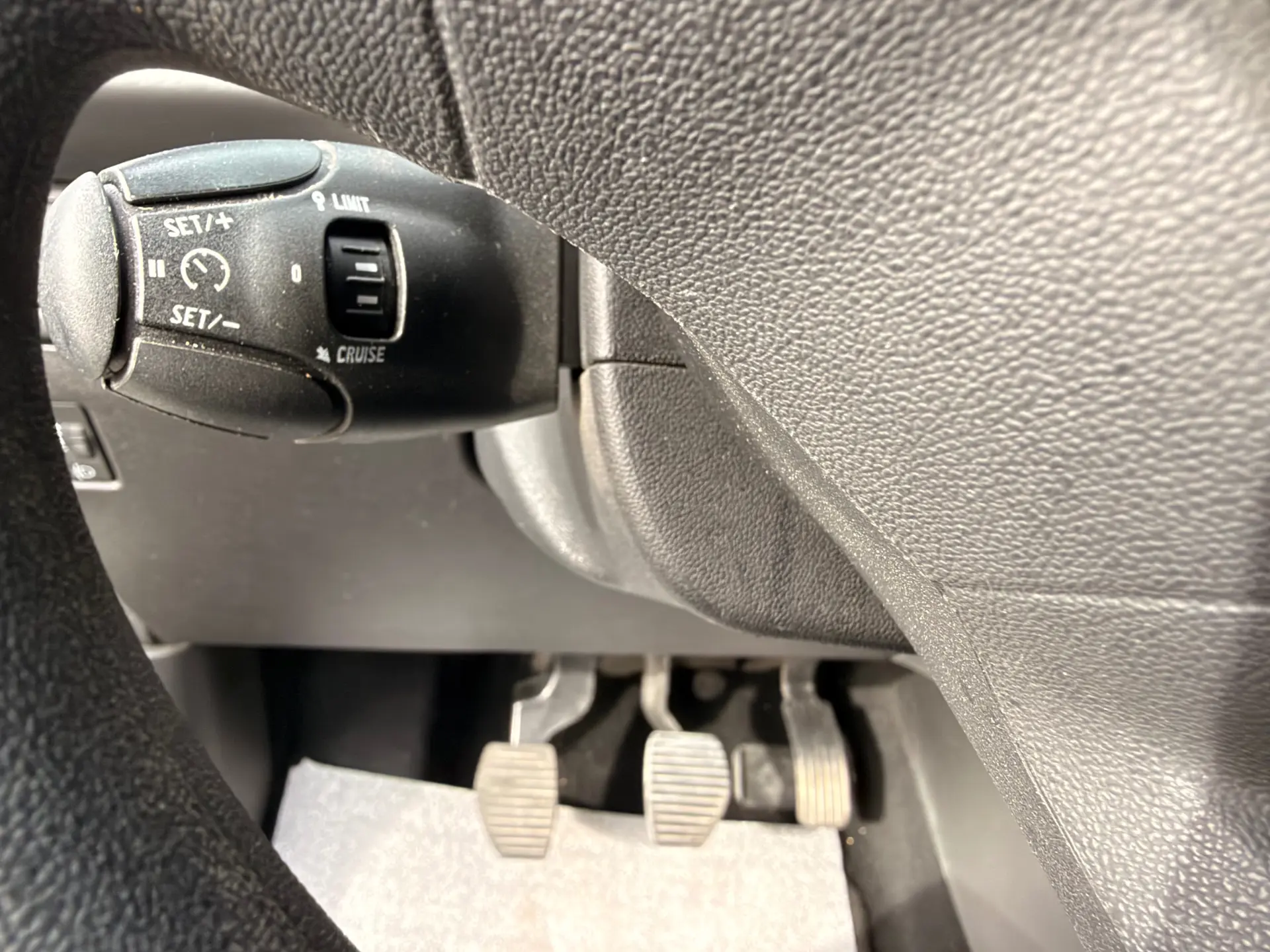Peugeot 208 1.5 BlueHDi Active Business Pack 17