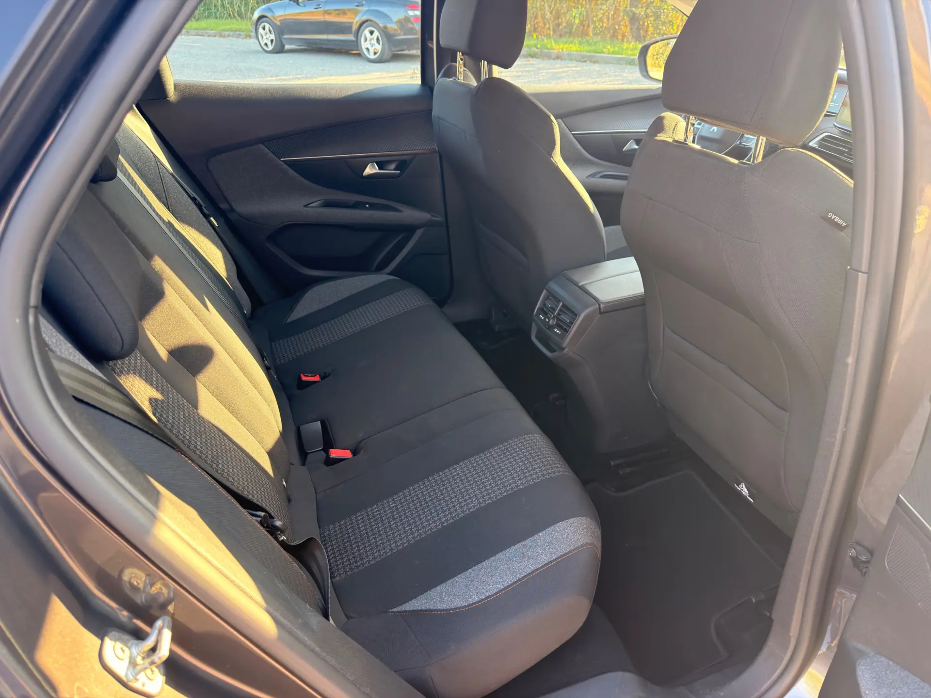 Peugeot 3008 1.5 BlueHDi Active Pack 22