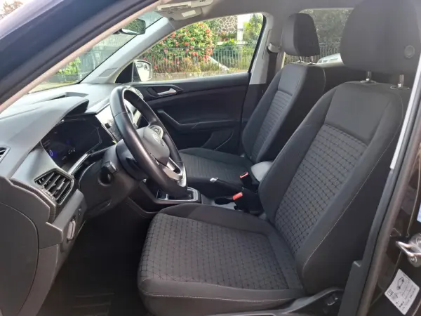 Volkswagen T-Cross 1.0 TSI Life DSG 13