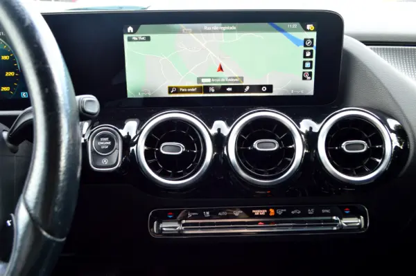 Mercedes-Benz GLA 200 d Urban Aut. 11