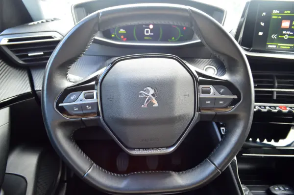 Peugeot 2008 1.5 BlueHDi Allure Pack 10