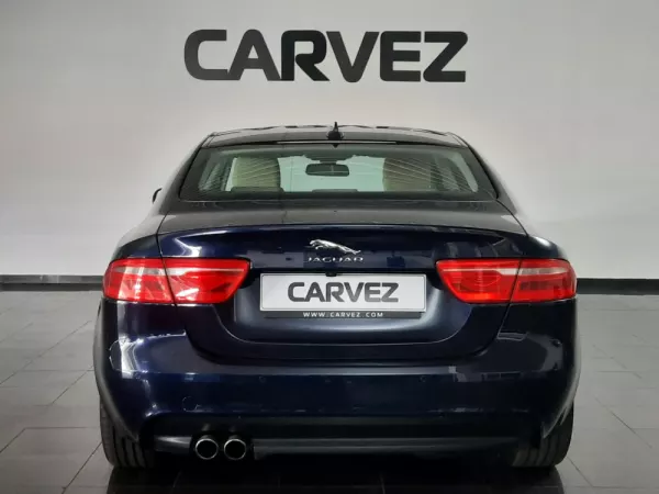 Jaguar XE 2.0 D Prestige Aut. 5