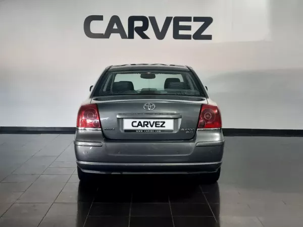 Toyota Avensis SD 2.0 D-4D 5