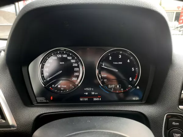 BMW 118 d Aut. 9