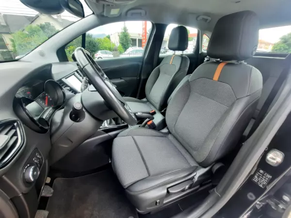 Opel Crossland X 1.2 Business Edition 14