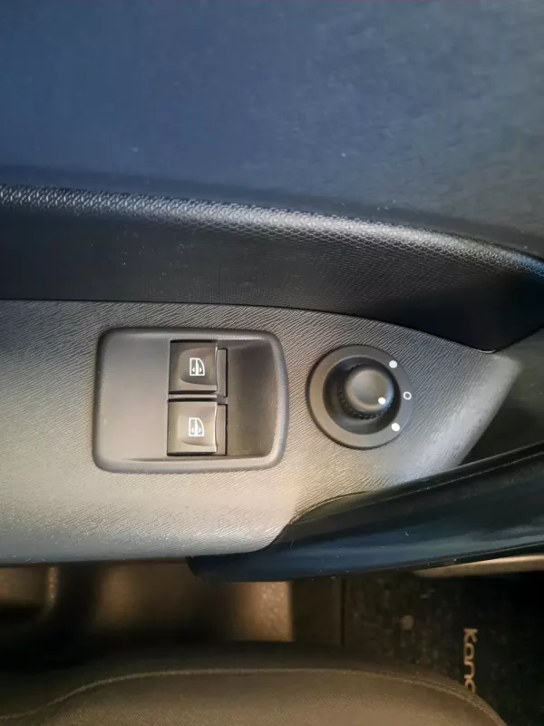 Renault Kangoo 1.5 dCi Maxi c/motor de frio 6