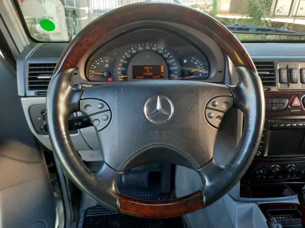 Mercedes-Benz G 400 d 9