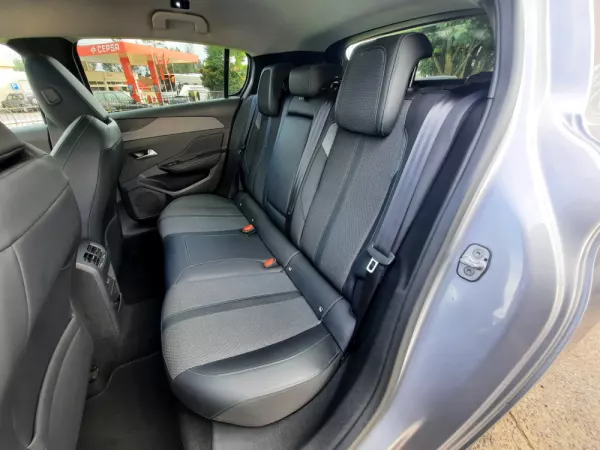 Peugeot 308 1.5 BlueHDi Allure 14