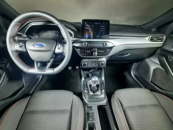 Ford Focus 1.0 EcoBoost MHEV ST-Line 14