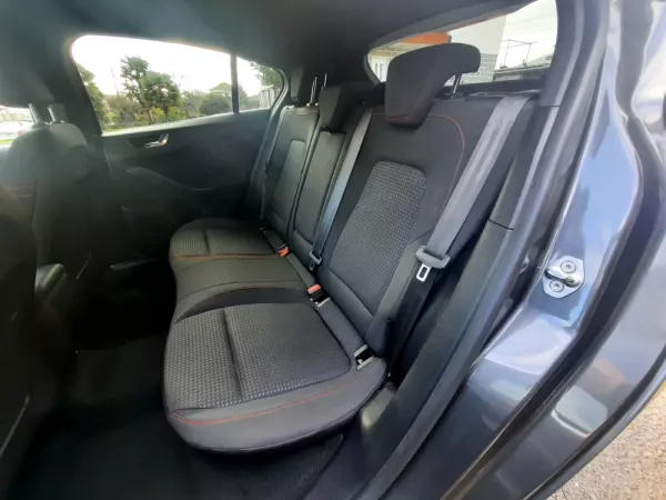 Ford Focus 1.0 EcoBoost MHEV ST-Line 16